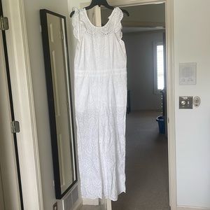 Lace white jumpsuit, worn once in great condition.
